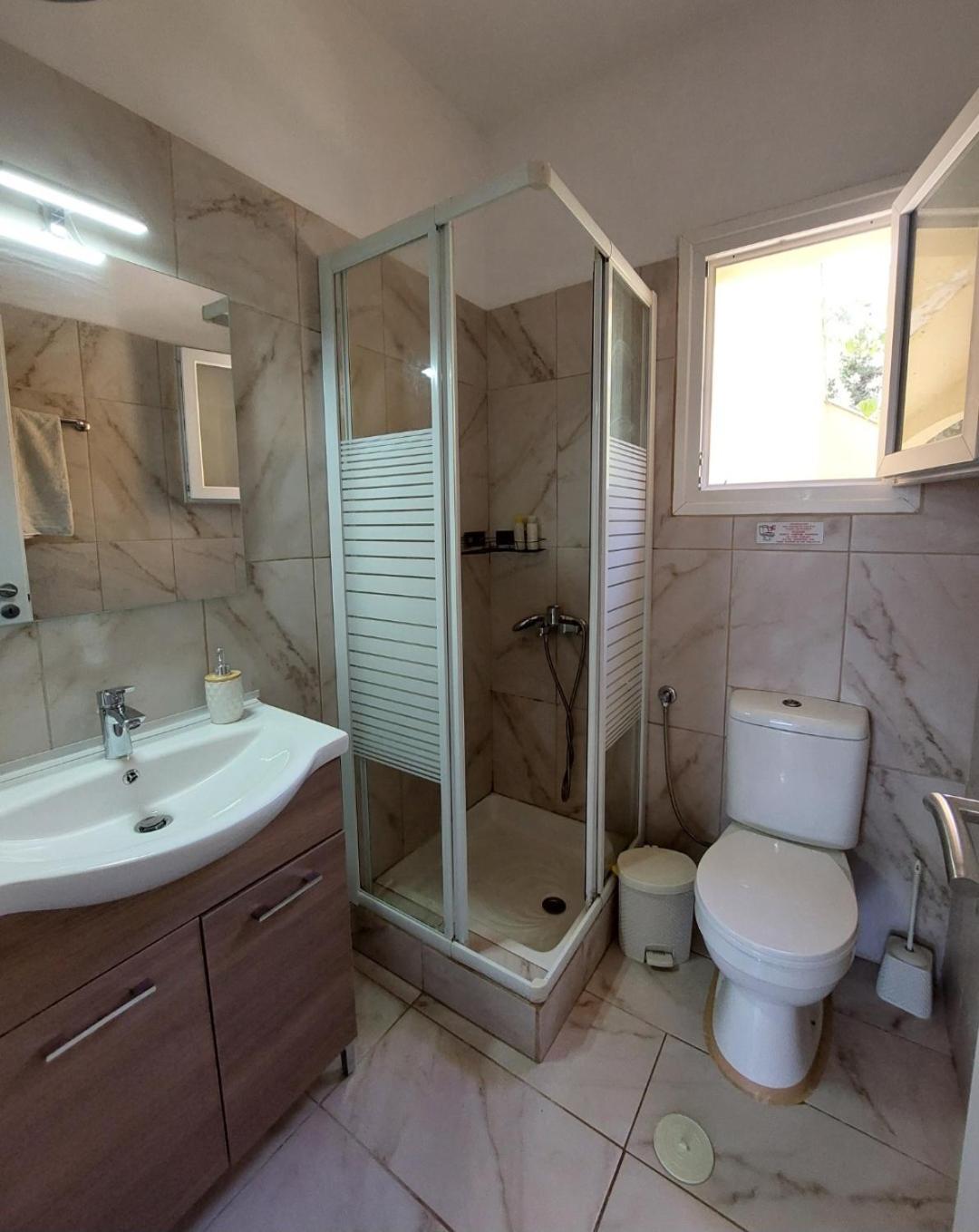 Thanos Guesthouse Corfu Agioi Deka  Екстериор снимка