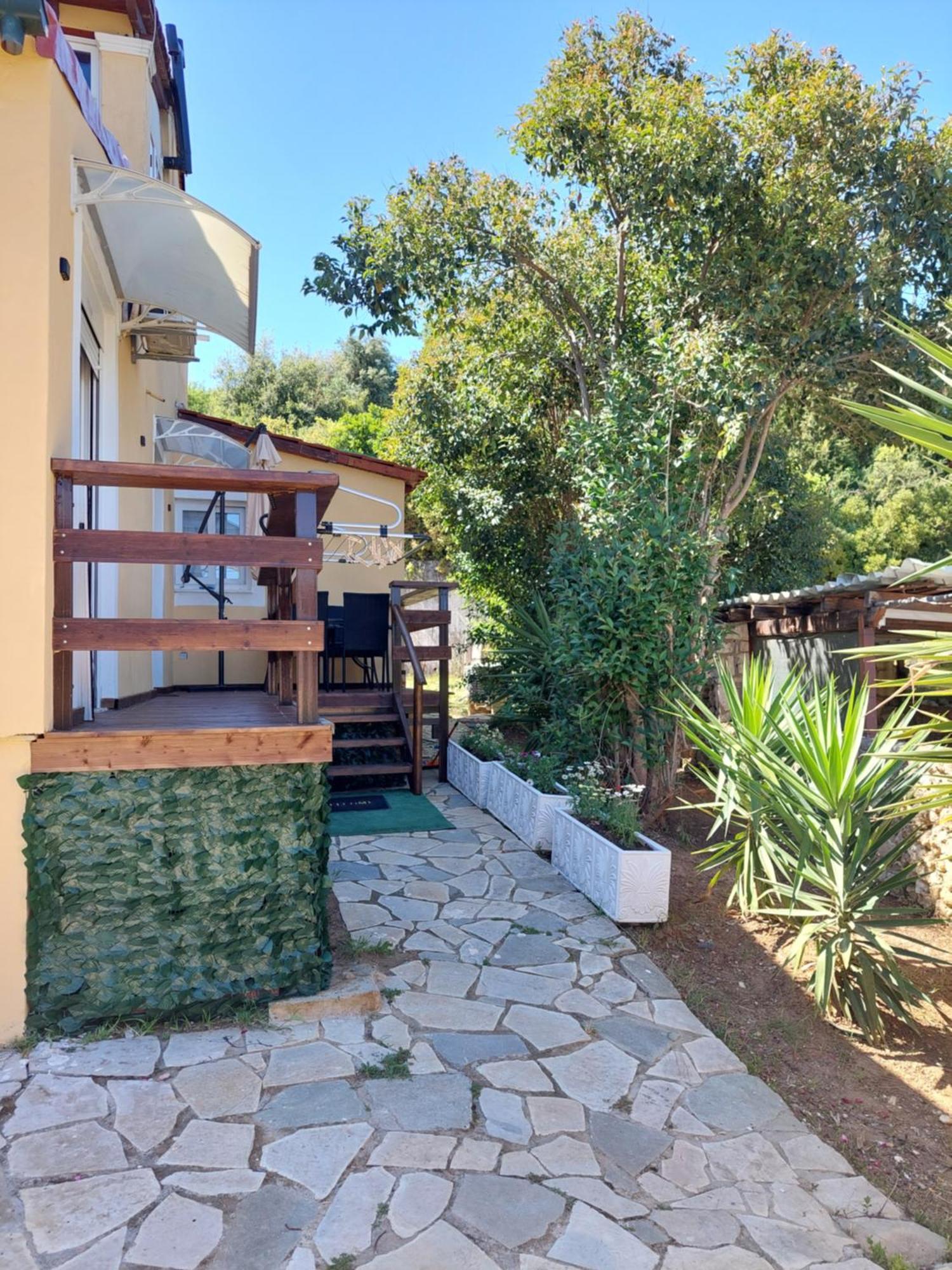 Thanos Guesthouse Corfu Agioi Deka  Екстериор снимка